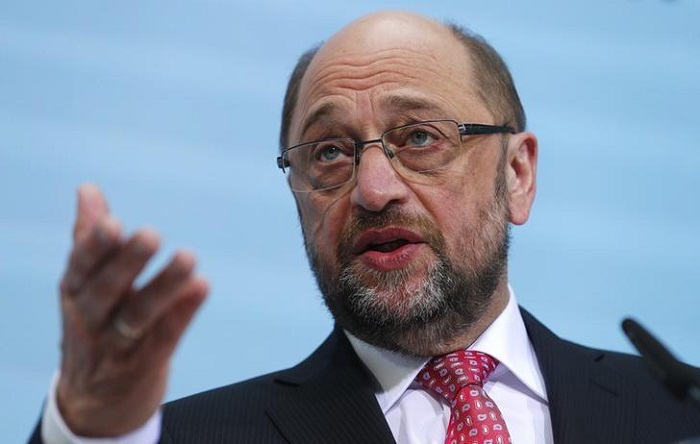 SPD leader Schulz backs talks with Merkel on political impasse